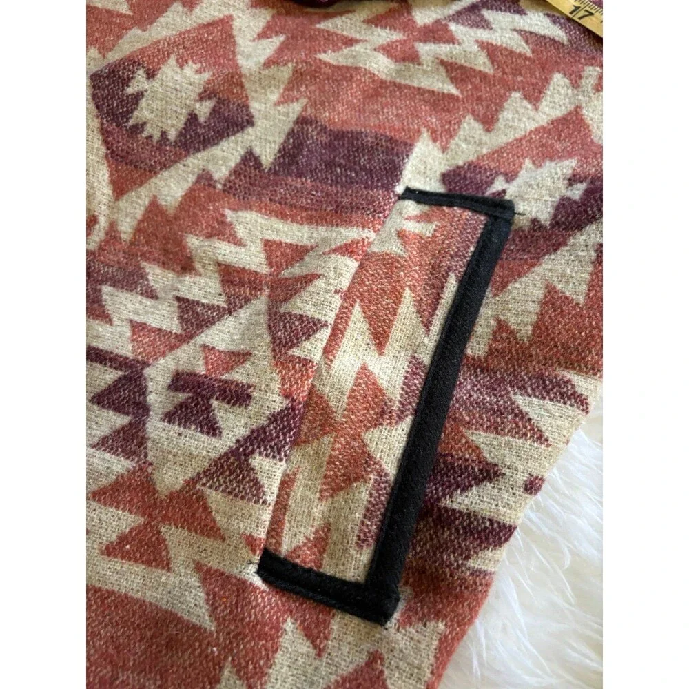Aztec boho Vest - Picture 10 of 10